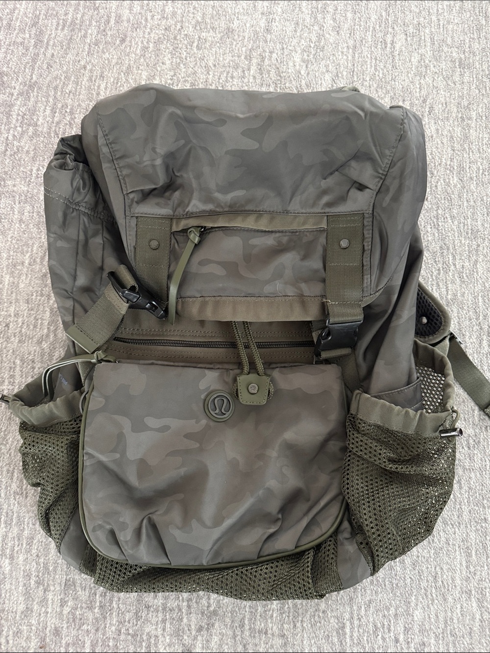 lululemon athletica women’s Olive Camo Backpack